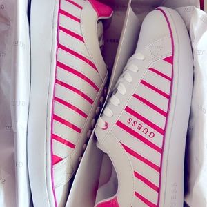 Gorgeous Guess Sneakers in a rare combination!